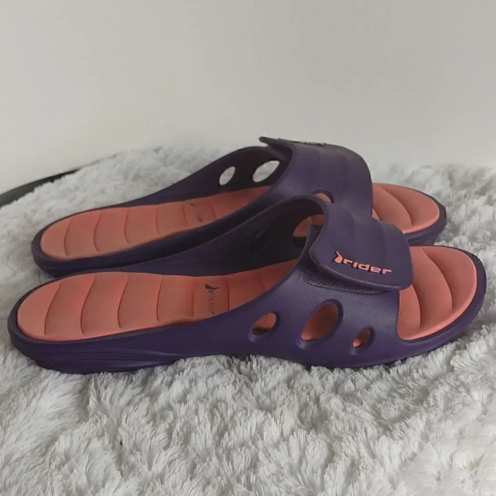 Rider Woman's Slides